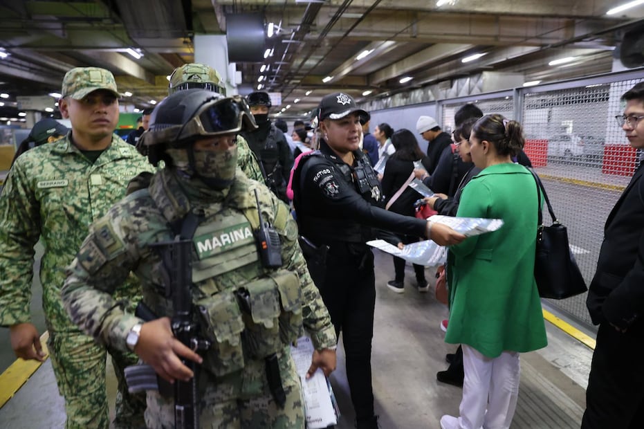 La disminución de delitos se complementa con la recuperación de espacios públicos, mejor iluminación y programas de desarrollo social que atacan las causas de la inseguridad. Foto Especial