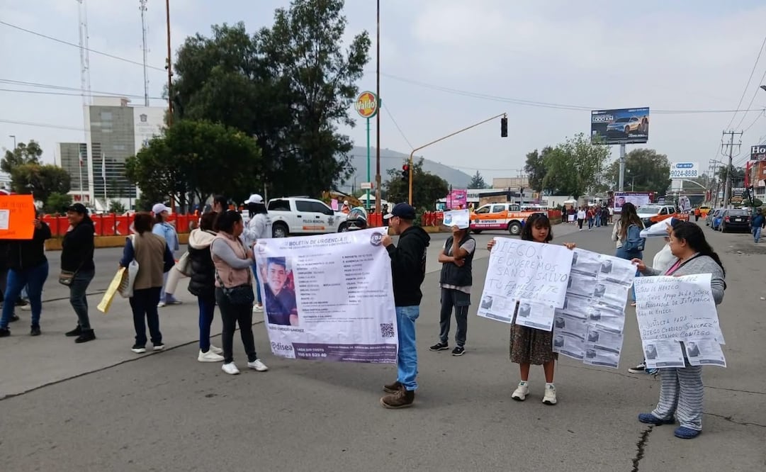Familiares y vecinos de Diego Cordero Sánchez exigieron apoyo para localizar al joven desaparecido. Foto especial