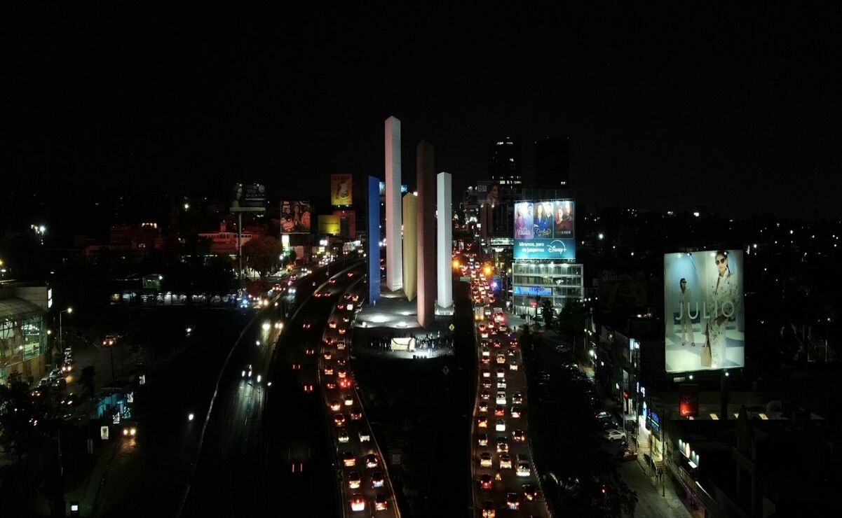 La Dirección de Servicios Públicos realizó la sustitución de 2 reflectores de 300 watts, la renovación de tabletas led por reflectores led de 300 watts / Foto: Especial
