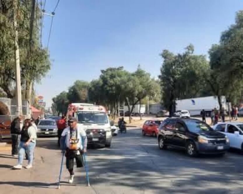 El hombre fue ejecutado en su vehículo, frente a un centro comercial. Foto Especial