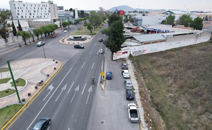 Apertura Metepec dos carriles obstruidos de la lateral de Pino Suárez, en la zona de plazas comerciales