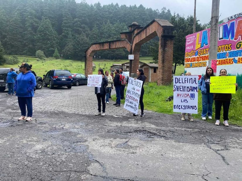 En primera instancia, las personas se concentraron en los Arcos de la comunidad de la Cima para después emprender una caminata y llegar a la México-Toluca. Foto: especial