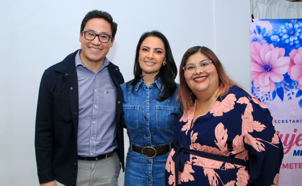 Iraí Albarrán junto a la dirigencia y liderazgos históricos del PAN, trazando la ruta del desarrollo social en Metepec. Foto Especial