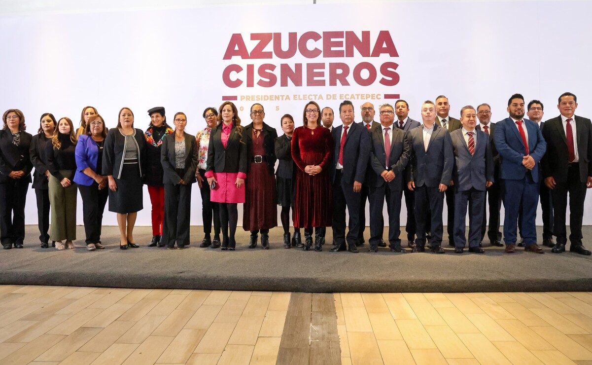 12 mujeres y 12 hombres estarán al frente de las direcciones municipales de Ecatepec en el periodo 2025-2027. Foto: Luis Camacho