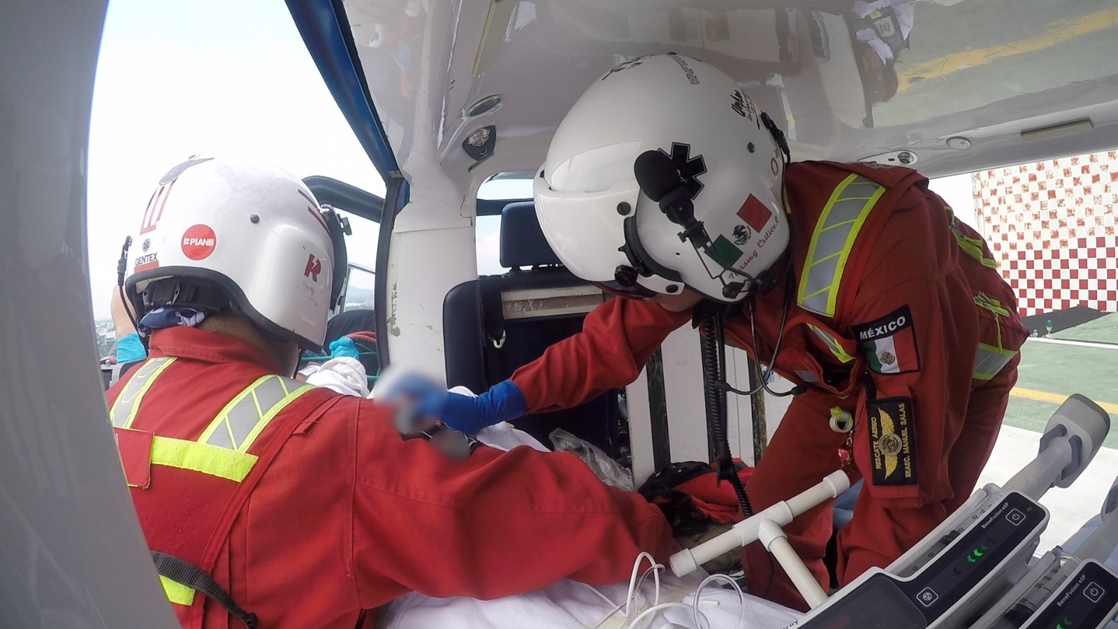 ¡Carrera contra el tiempo! Grupo Relámpagos traslada a menor quemado en tiempo récord