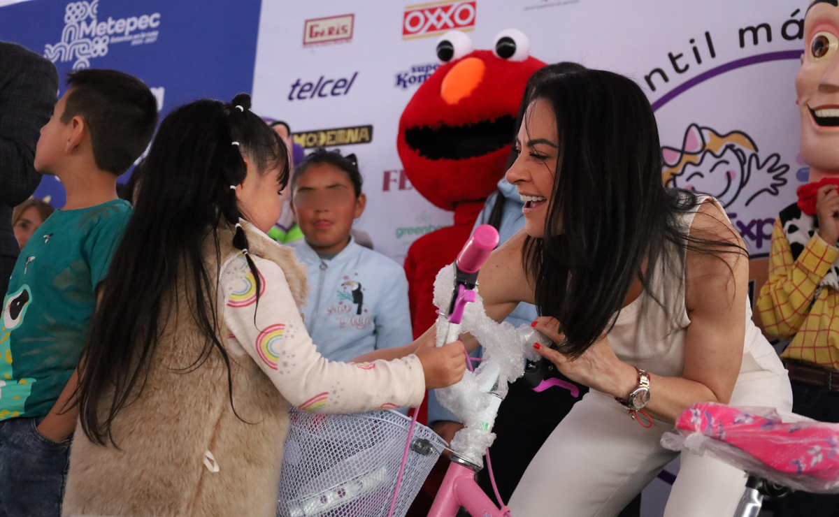 Miles de personas se dieron cita en Metepec para celebrar el Día del Niño y la Niña con una gran kermés organizada por el municipio. Foto: Especial