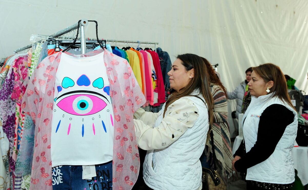 El “Bazar con voluntad” es organizado por el Voluntariado de la Secretaría de Bienestar / Foto: Especial