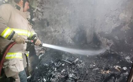 Bomberos sofocan Incendio en vivienda de San José La Pila, Metepec