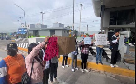 Maestros y alumnos se manifiestan para exigir liberación de docente acusado de abuso en Almoloya de Juárez