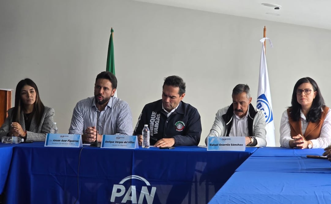 Respaldado por el senador Enrique Vargas, la dirigencia panista minimizó las recientes bajas de militantes en el municipio de Naucalpan. Foto Especial