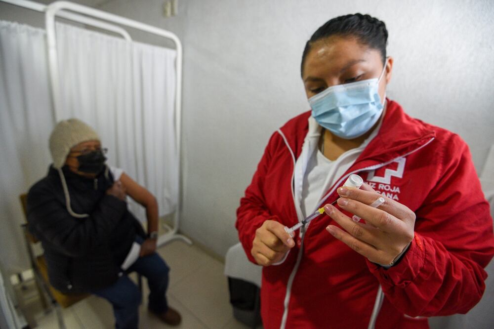 La vacunación en la temporada invernal es clave para la prevención. Foto Michelle Sánchez