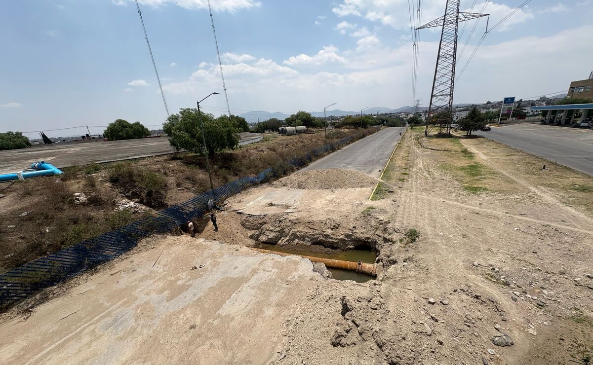 Atrasos en reparación de fugas de agua en Cuautitlán Izcalli provoca caos vial en zona