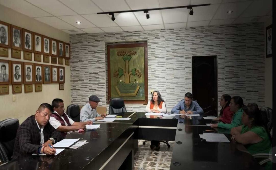Los síndico y regidores precisaron que la solicitud para pedir la separación del cargo de Selene Hernández fue a petición de la ciudadanía / Foto: Especial