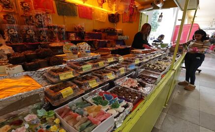 Llegan los colores, olores y sabores del alfeñique a Toluca