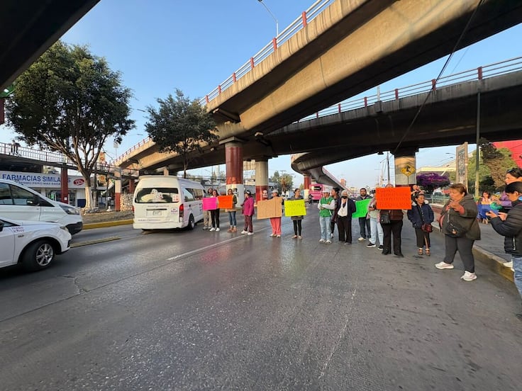 Tras 3 horas de bloqueo en la Vía López Portillo, manifestantes de Tultitlán logran mesa de diálogo