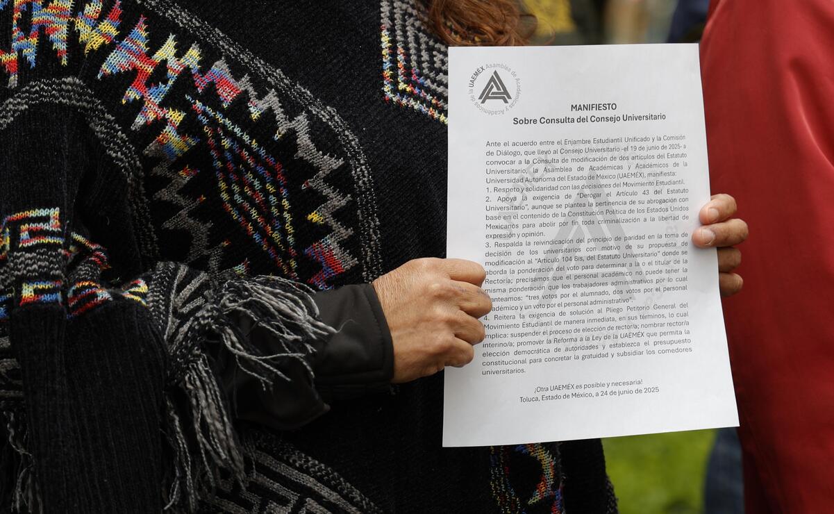 Integrantes de la Asamblea de Académicos y Académicas de la institución hicieron público un manifiesto / Foto: Arturo Hernández