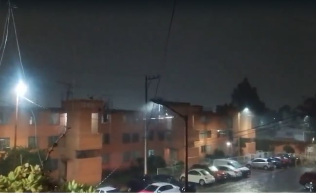 Lluvia nocturna causa encharcamientos en Nezahualcóyotl y municipios del oriente del Edomex