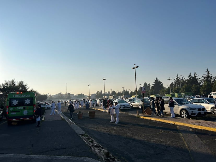 La Secretaría de Salud estatal confirmó que las 19 jurisdicciones sanitarias y la red hospitalaria mexiquense funcionan sin contratiempos. Foto Especial