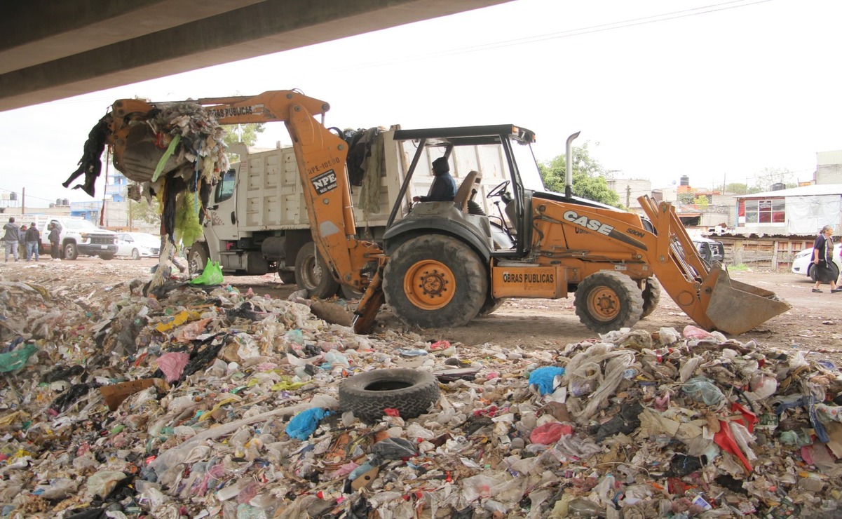 Ecatepec retira más de 800 toneladas de basura del Gran Canal para prevenir inundaciones