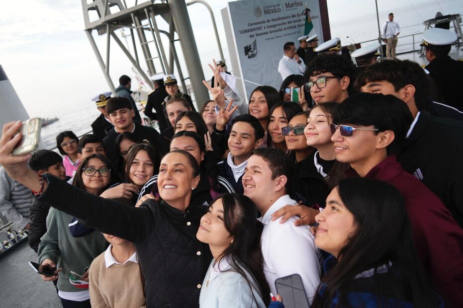 Corte de listón del nuevo plantel de la Universidad Nacional Rosario Castellanos (UNRC) en Tijuana, ampliando la oferta educativa gratuita y de calidad en la frontera.