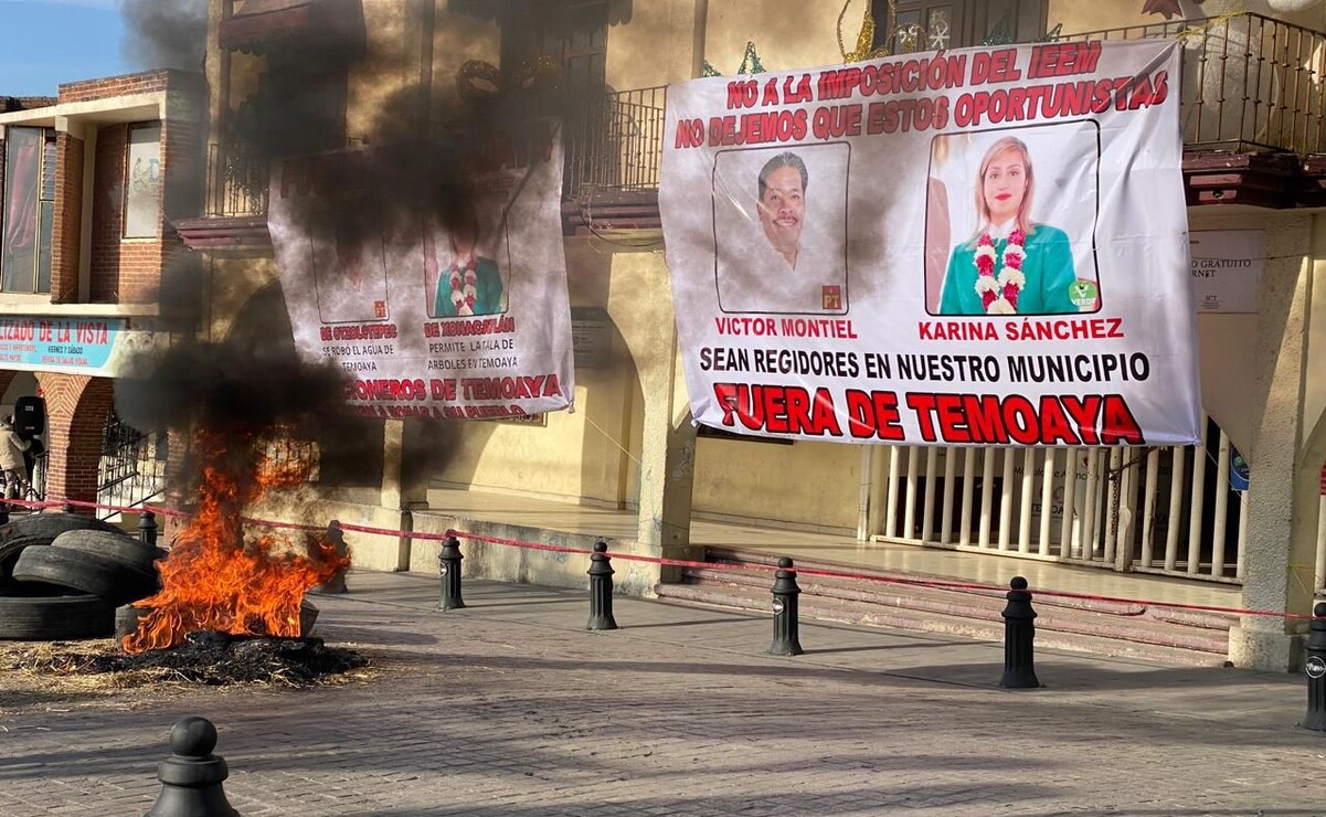 Tensión en Temoaya: Vecinos bloquean la zona centro para exigir destitución de dos regidores