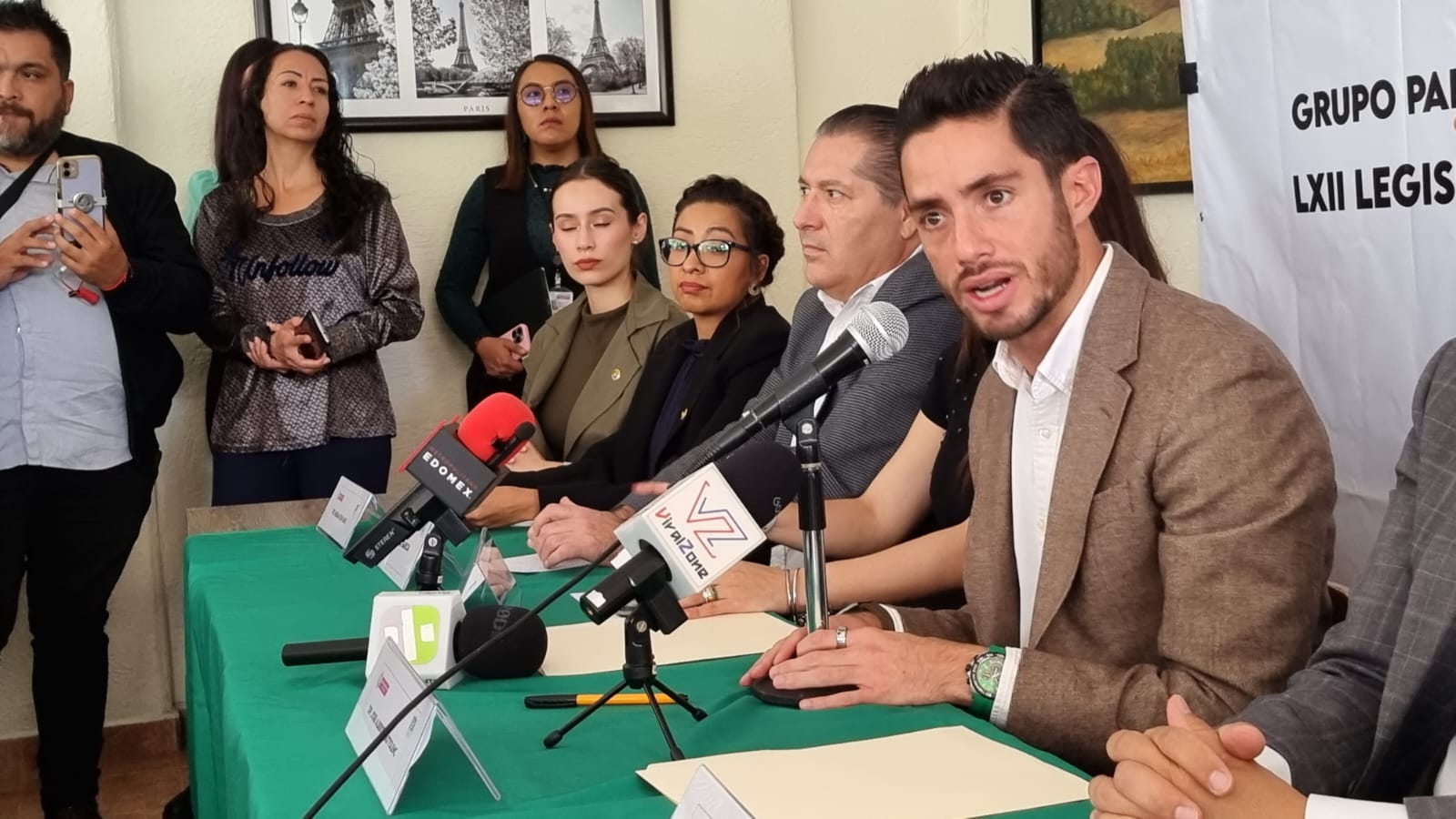 “Es una forma de decirles a las mamás trabajadoras del sector público que valoramos su labor”, afirmó el legislador Couttolenc Buentello / Foto Especial