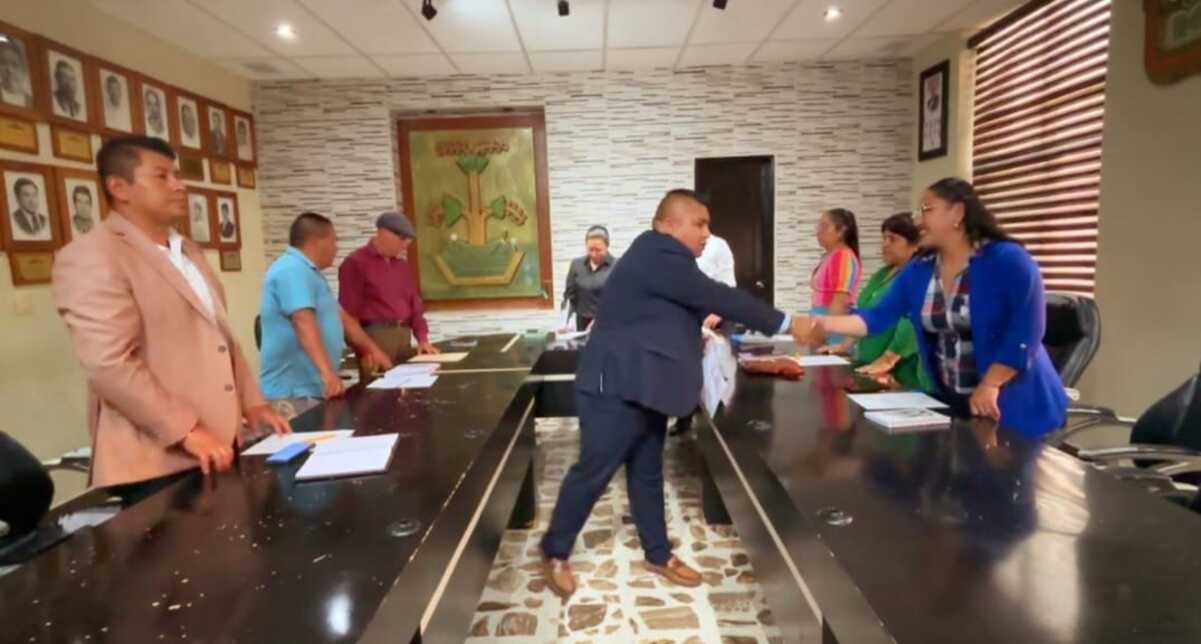 Nombran nuevos funcionarios en Capulhuac / Foto Especial