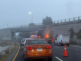 Impacto Brutal: Pierde la vida tras caer de su moto en el puente de Mexicaltzingo