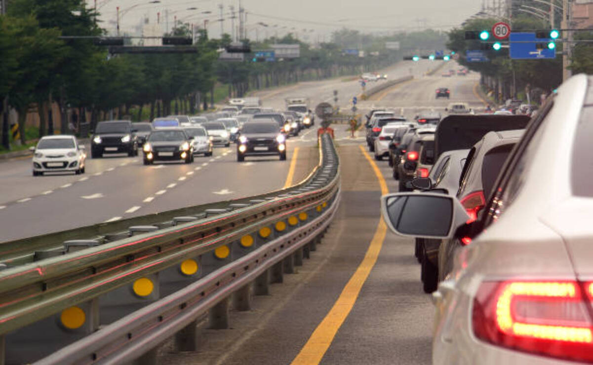 la combinación de tráfico, clima y celebraciones puede incrementar los riesgos al volante. Foto: Pixabay