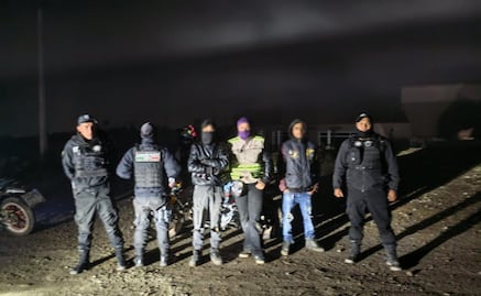 Policías de alta montaña rescatan a tres motociclistas cerca del Nevado de Toluca