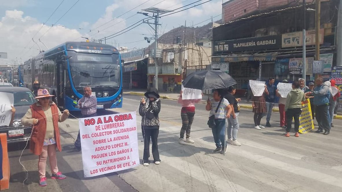 Los bloqueos se concentran en puntos como el cruce de avenidas principales en Valle de Chalco y accesos al puente de Tlapacoya.  Foto: especial