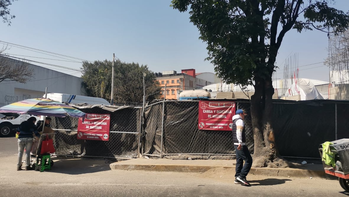 La "Oda de Hierro", obra de Eduardo Xochitiotzin, será elevada a siete metros para destacar su importancia como símbolo del trabajo en Naucalpan. Foto Especial