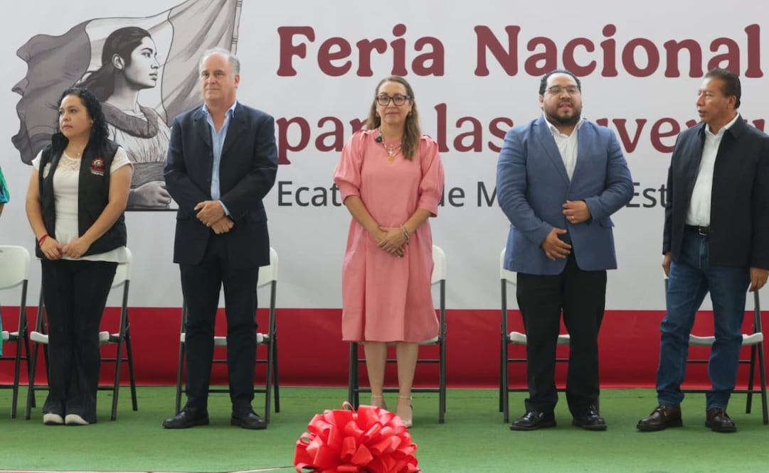 La Feria Nacional de Empleo para las Juventudes 2026 reunió a empresas que ofrecieron miles de vacantes para jóvenes en Ecatepec. Foto especial