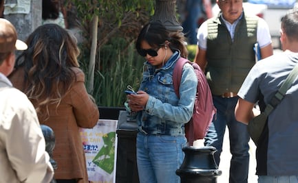 Padres piden regular celulares dentro de escuelas