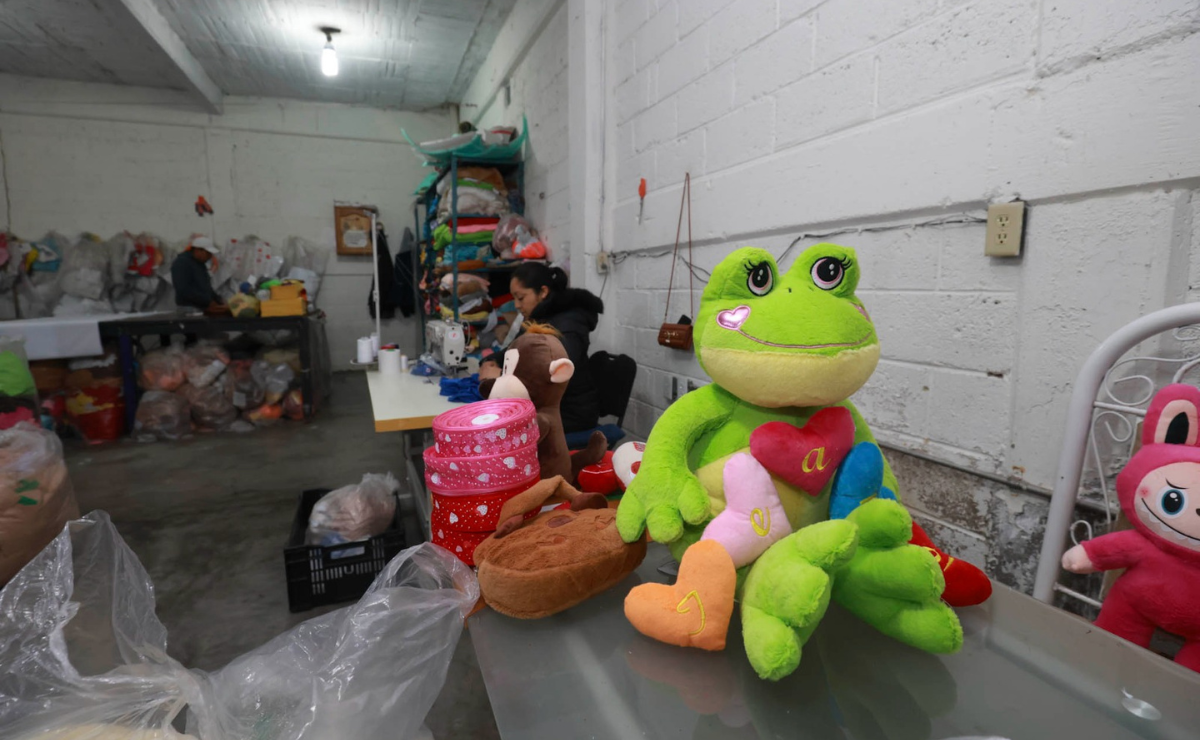 Xonacatlán, la 'Ciudad Peluche' donde manos mexiquenses dan vida a los muñecos que alegran corazones. Foto: Alejandro Vargas