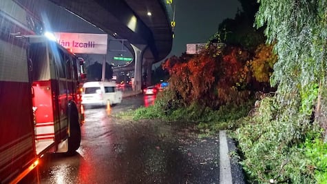 Deslizamiento de tierra en la México-Querétaro