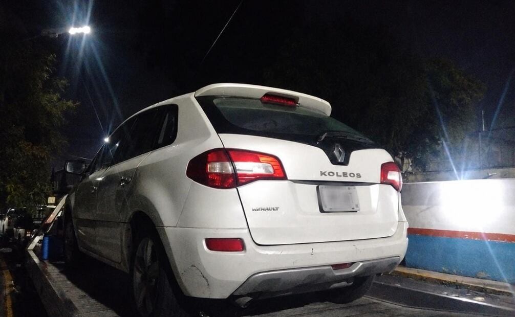 Un segundo hombre que viajaba en una camioneta huyó a pie cuando llegaron los policías.  Foto especial
