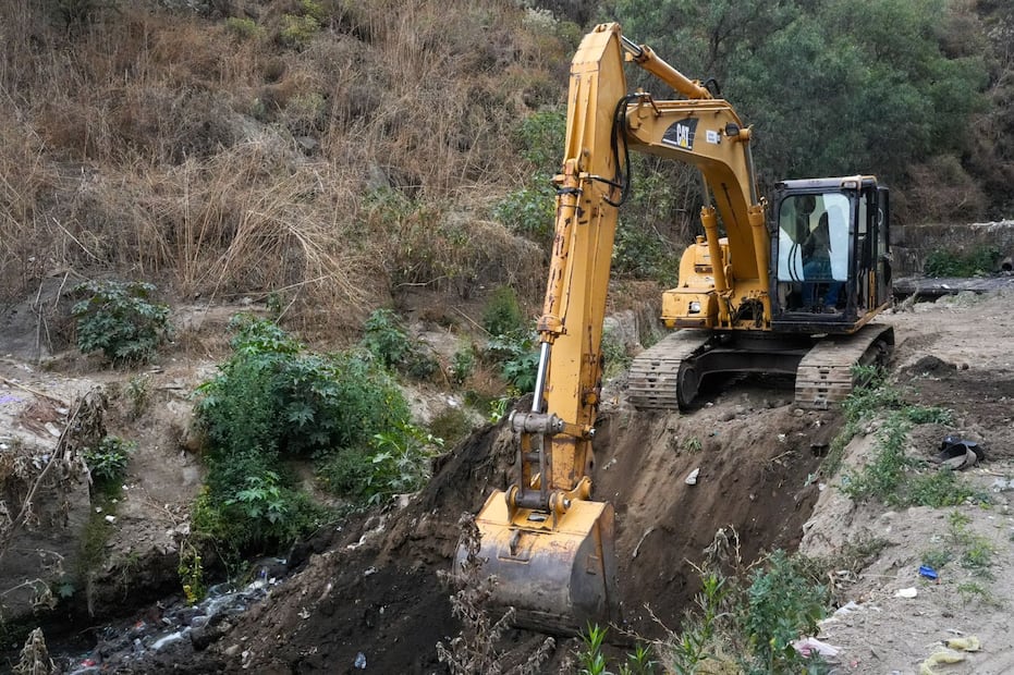 La acumulación de residuos sólidos constituye uno de los factores que más agrava las inundaciones en Los Reyes La Paz. Foto: especial