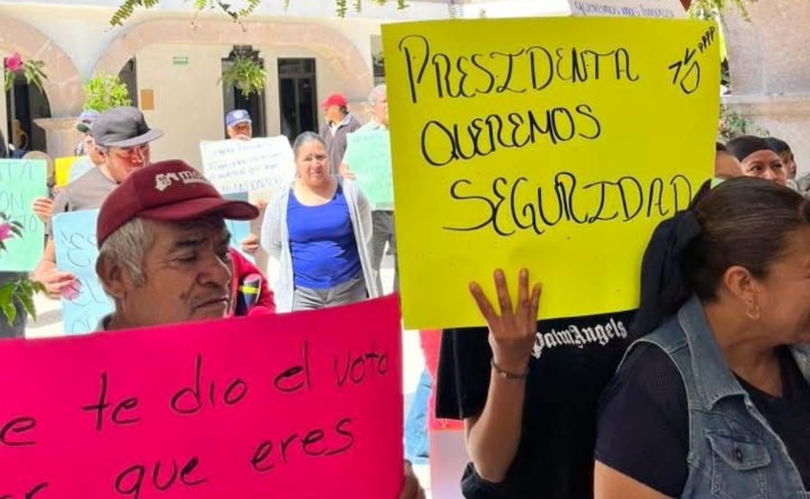 Comerciantes toman el Palacio de Coyotepec: Denuncian intimidación y exigen acuerdos