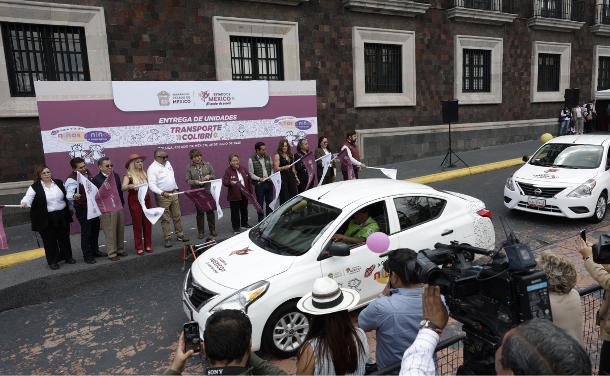 El Transporte Colibrí, iniciativa de Delfina Gómez, ofrece viajes dignos y funcionales para niños y pacientes que requieren tratamientos médicos frecuentes. Foto: Arturo Hernández