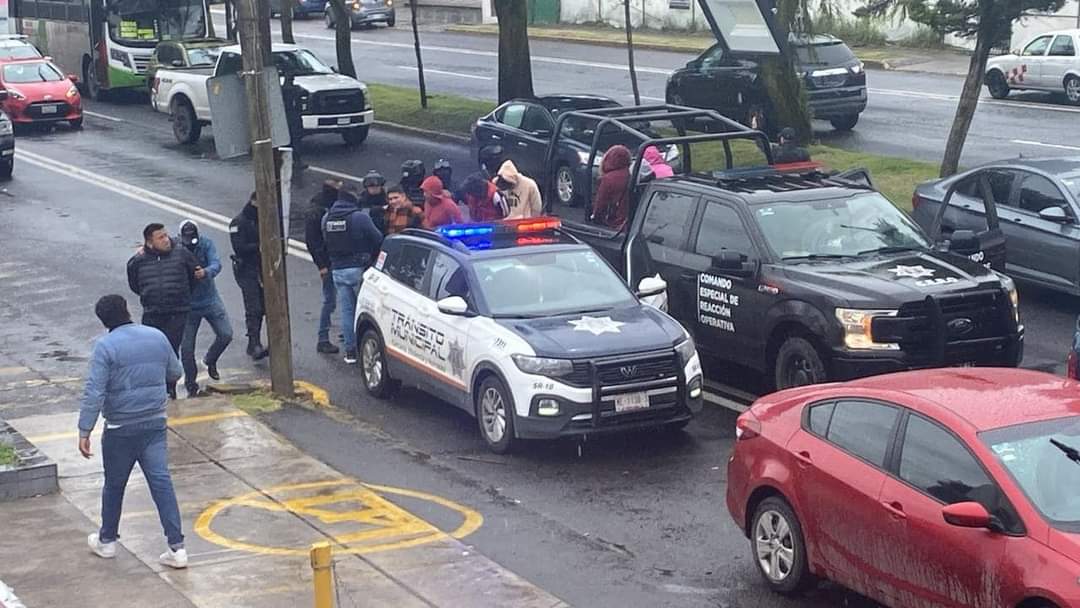 La Secretaría de Seguridad del Estado de México (SSEM), Seguridad Pública y Protección Ciudadana de Toluca participan en las acciones. Foto Especial