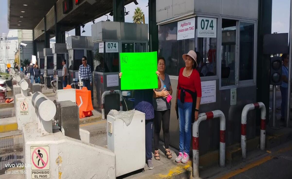 Habitantes de Tepotzotlán protestan en la México-Querétaro, liberan peaje