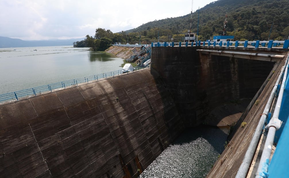 La construcción del colector de La Piedad está contemplada dentro del proyecto integral de saneamiento de la Presa Lago de Guadalupe. Alejandro Vargas/ El Universal