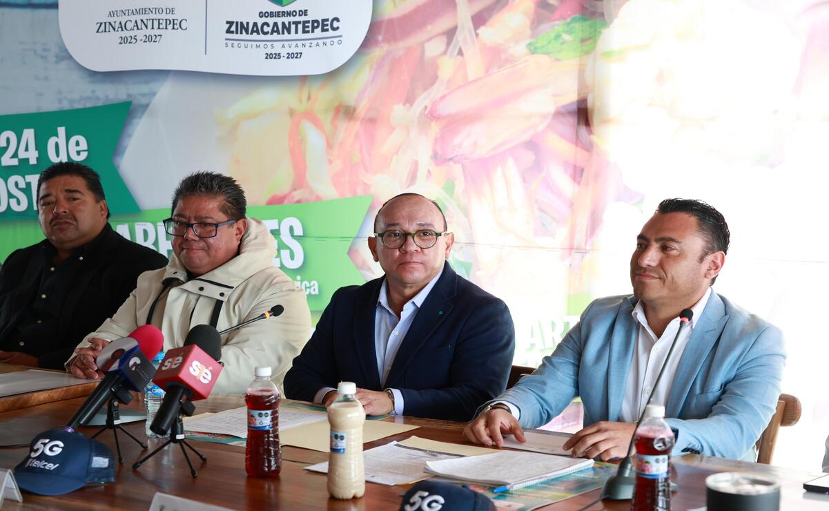 El presidente municipal Manuel Vilchis Viveros, detalló que la Feria del Marisco se desarrollará en dos pabellones el tradicional de San Luis Mextepec y el pabellón de Zinacantepec. Foto: Alejandro Vargas / El Universal Estado de México