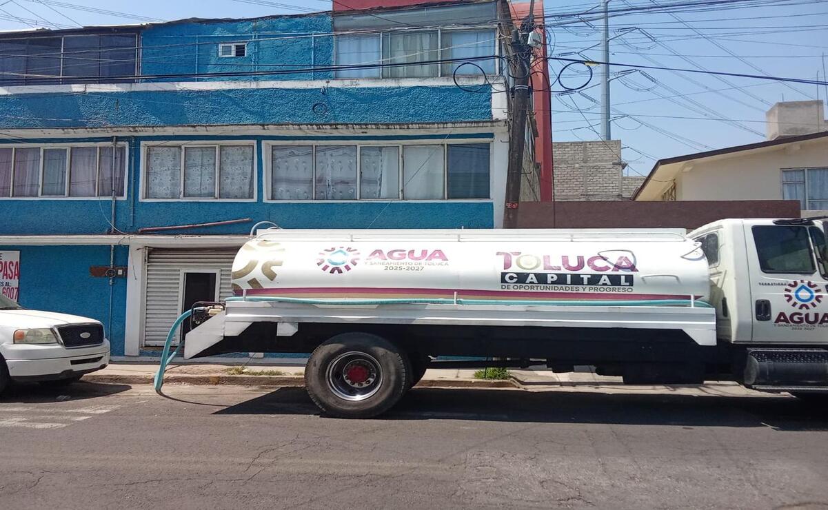 La distribución gratuita de agua a través de pipas continuará durante todo el mes de abril. Foto: Especial