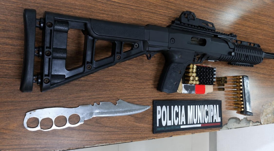 El hombre fue asegurado en la colonia Lomas de San Juan Ixhuatepec por policías municipales y estatales. Foto especial
