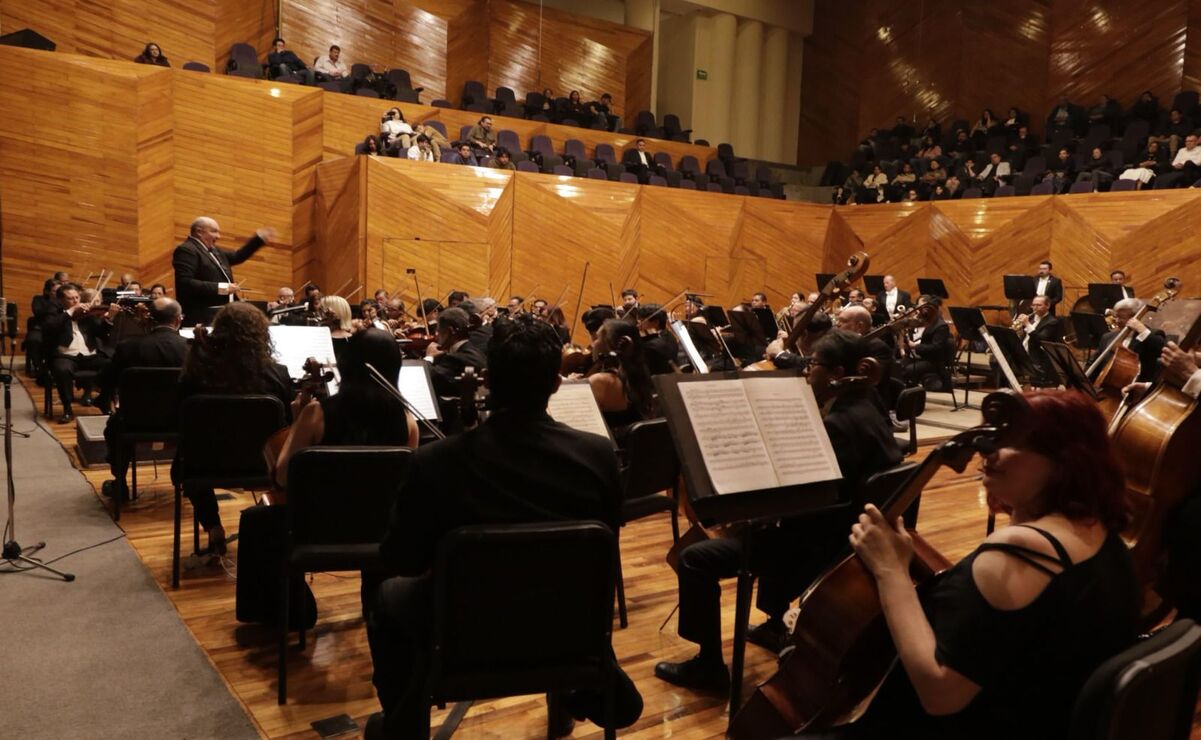 La Orquesta Sinfónica del Estado de México dedicará los conciertos de su Programa 7 de la Temporada 152 al maestro Enrique Bátiz Campbell. Foto: Especial