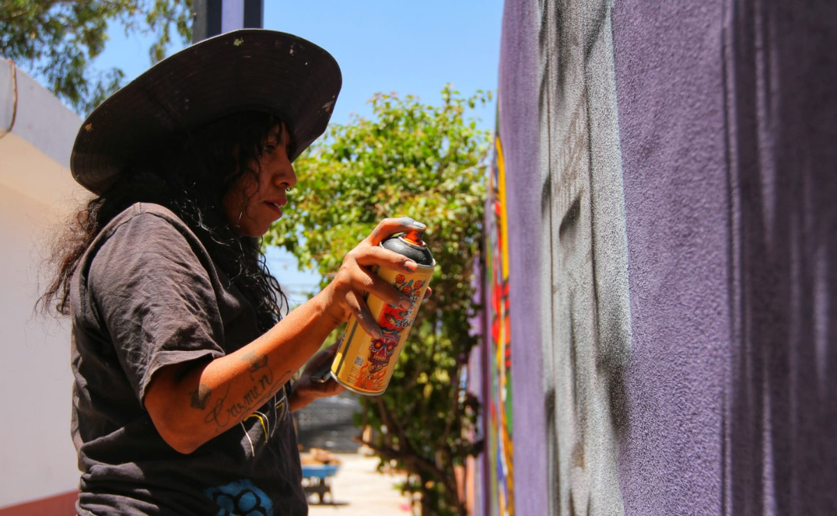 Quince creadores locales dieron vida al corredor cultural con un mural que recorre la evolución de Ecatepec. Foto: Especial