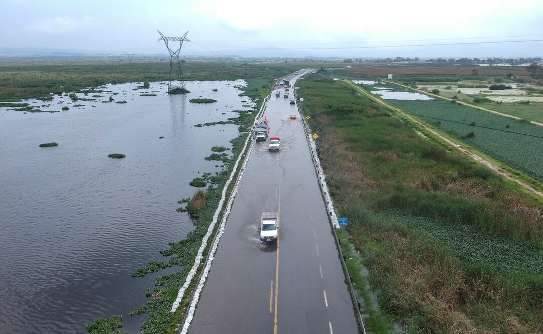 Las fuertes lluvias incrementaron los niveles de las Ciénegas de Lerma / Foto Alejandro Vargas