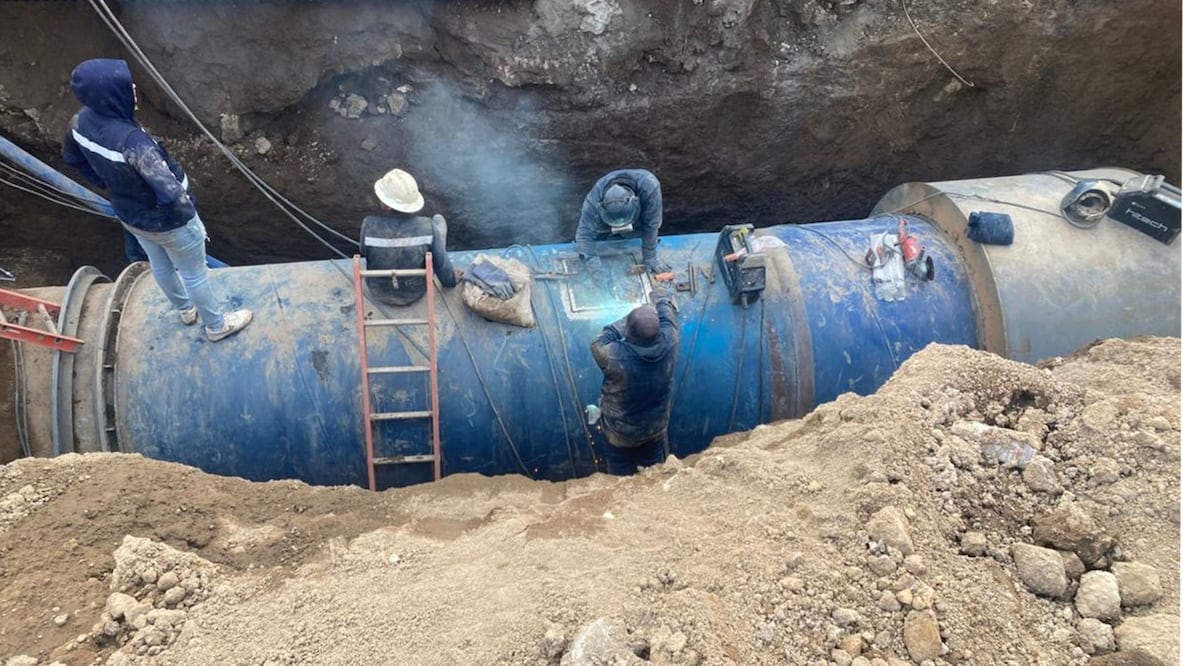 El presidente municipal, Pedro Rodríguez Villegas, informó que cada familia recibirá 50 mil pesos para atender daños en viviendas y negocios. Foto: especial